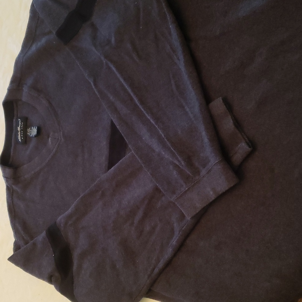 Men's large Eddie Bauer v-neck heavy cotton long sleeve Gray Top